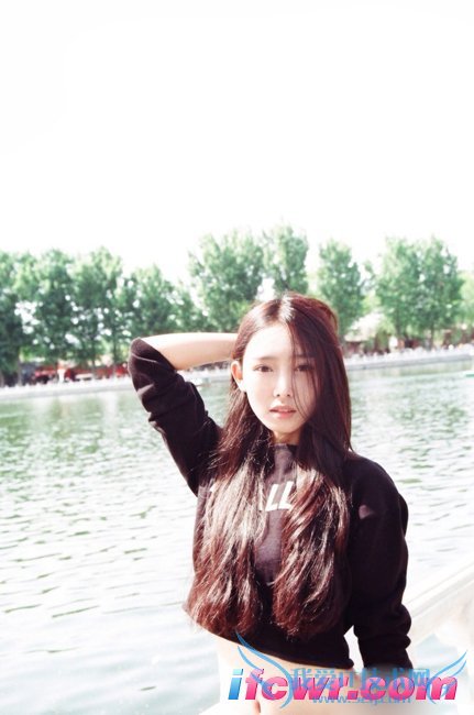 非诚勿扰17号女嘉宾王颖照片