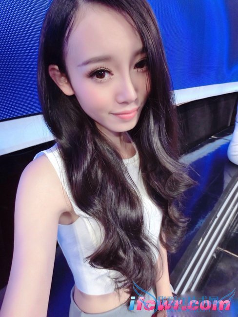 非诚勿扰17号女嘉宾王颖照片