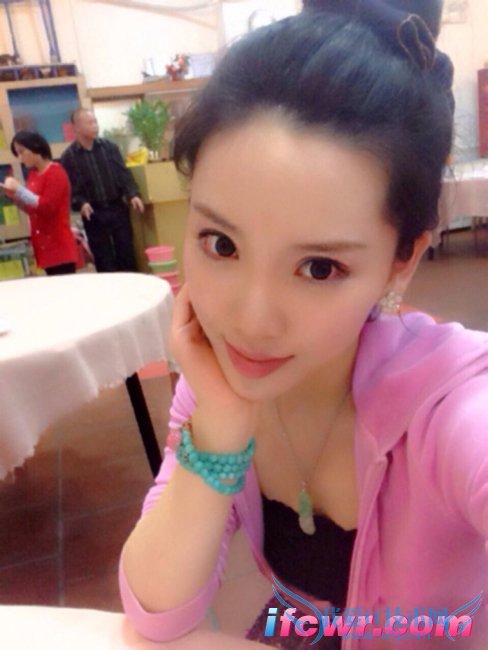 非诚勿扰15号女嘉宾齐楚嫣照片