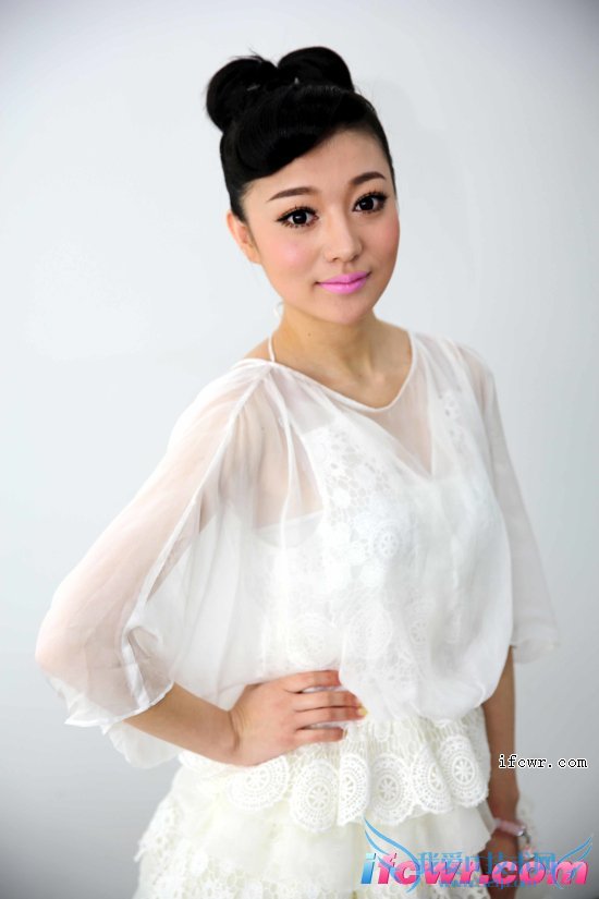 非诚勿扰23号女嘉宾李红昱照片