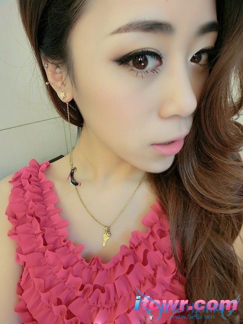 非诚勿扰17号女嘉宾王文颖照片