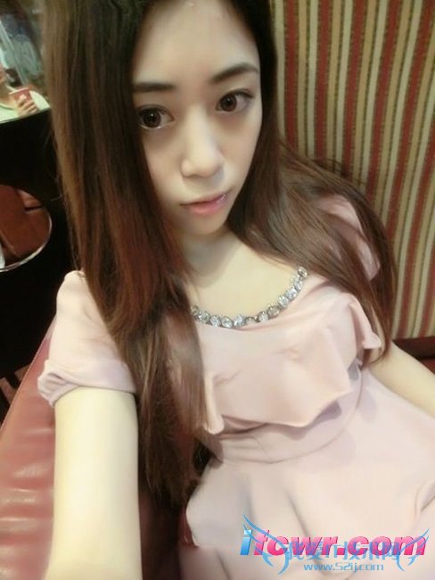 非诚勿扰17号女嘉宾王文颖照片