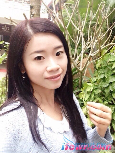 非诚勿扰5号女嘉宾易江玲照片