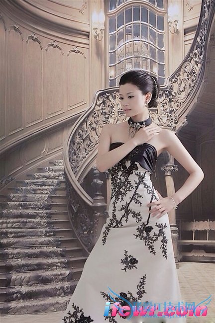 非诚勿扰5号女嘉宾易江玲照片