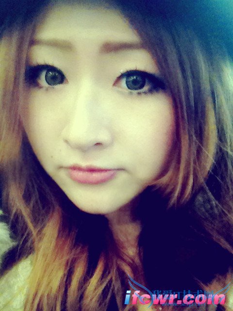 非诚勿扰24号女嘉宾何颖娇照片