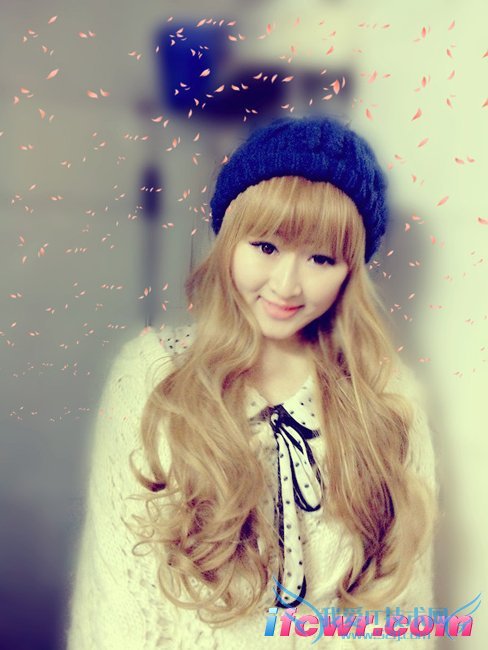 非诚勿扰24号女嘉宾何颖娇照片