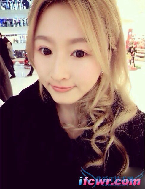 非诚勿扰24号女嘉宾何颖娇照片