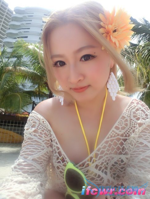 非诚勿扰24号女嘉宾何颖娇照片