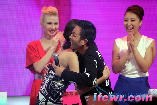 非诚勿扰4号女嘉宾珈琳娜照片