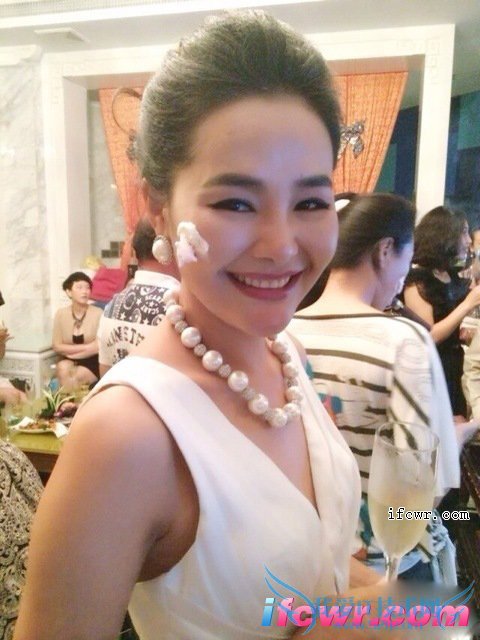 非诚勿扰方艳春照片