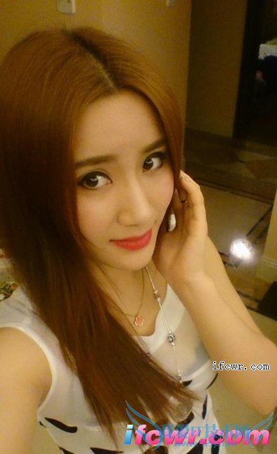 非诚勿扰21号女嘉宾刘晨露照片