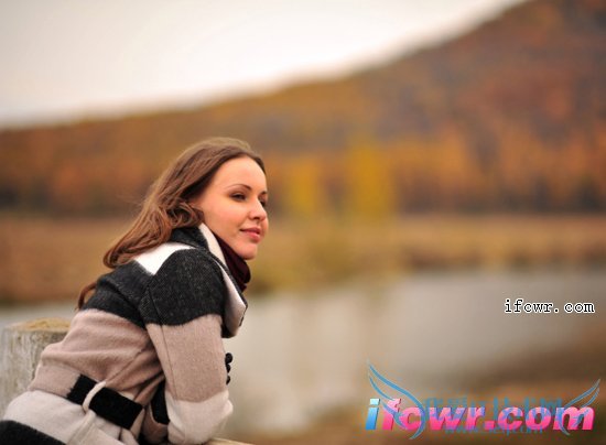 非诚勿扰8号女嘉宾伊人照片