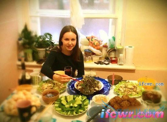 非诚勿扰8号女嘉宾伊人照片