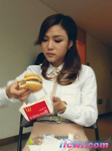 非诚勿扰9号女嘉宾郭思敏照片