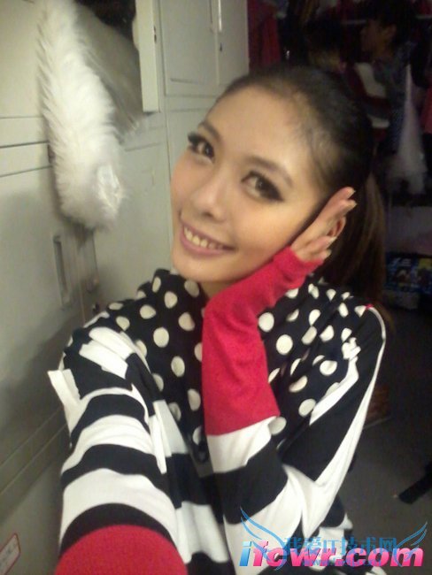 非诚勿扰17号女嘉宾叶亚馨照片