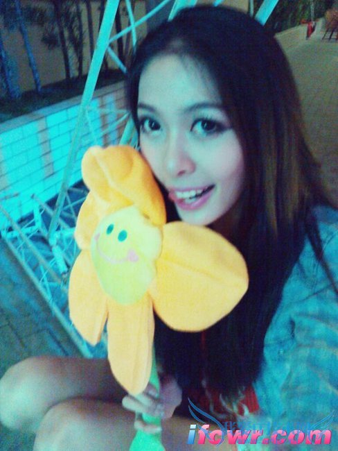 非诚勿扰17号女嘉宾叶亚馨照片