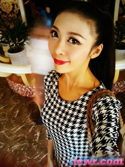 非诚勿扰17号女嘉宾叶亚馨照片