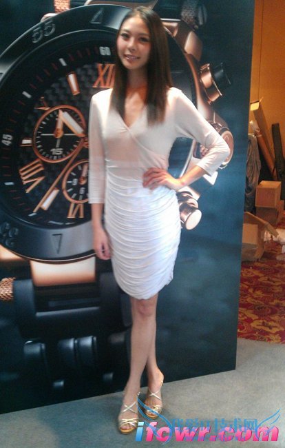 非诚勿扰17号女嘉宾叶亚馨照片