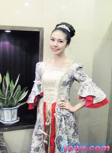 非诚勿扰17号女嘉宾叶亚馨照片