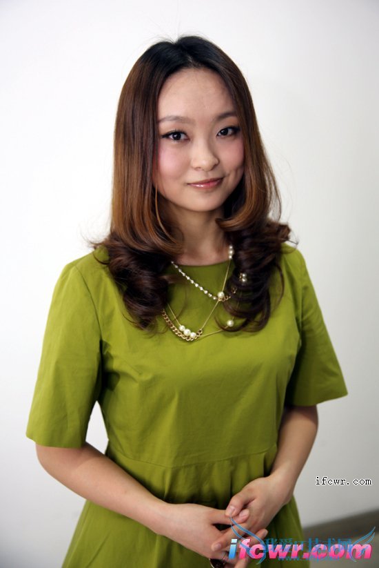 非诚勿扰4号女嘉宾刘美智照片