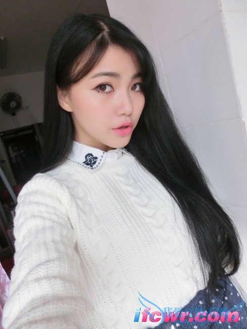 �ǳ�����Ů�α���ϼ��Ƭ