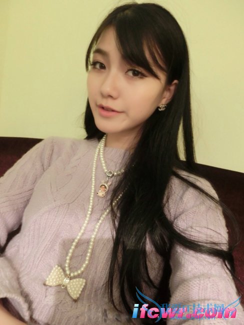 �ǳ�����Ů�α���ϼ��Ƭ