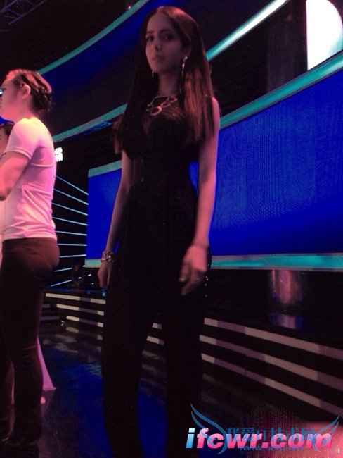 非诚勿扰18号女嘉宾安娜照片