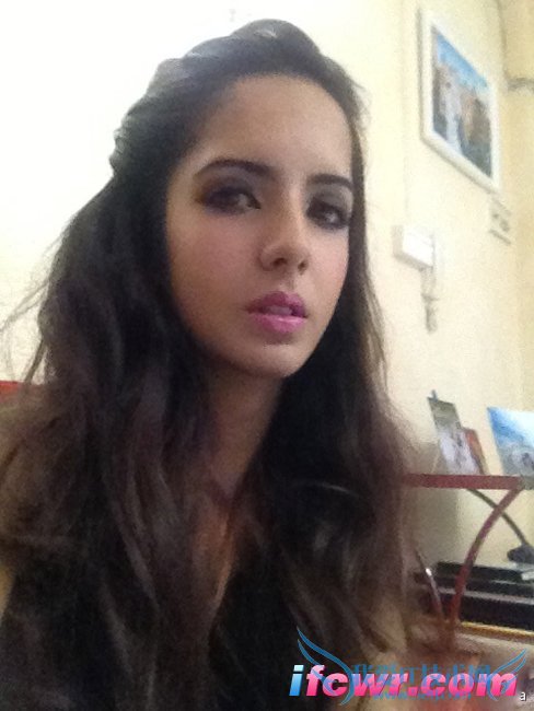 非诚勿扰18号女嘉宾安娜照片