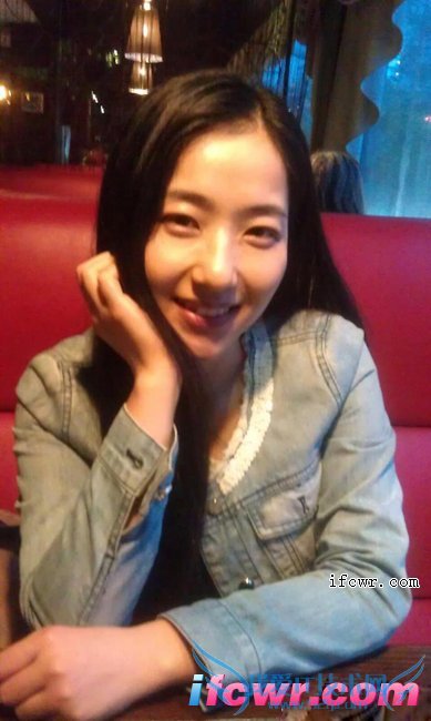 非诚勿扰12号女嘉宾李莉娜照片