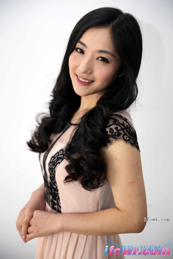 非诚勿扰12号女嘉宾李莉娜照片