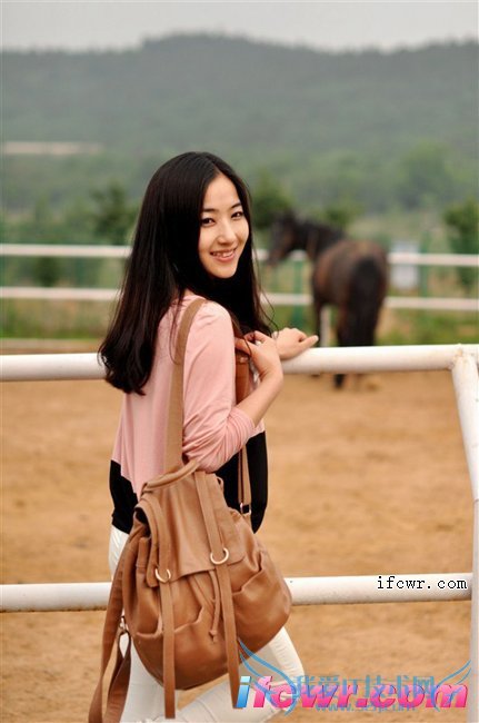 非诚勿扰12号女嘉宾李莉娜照片