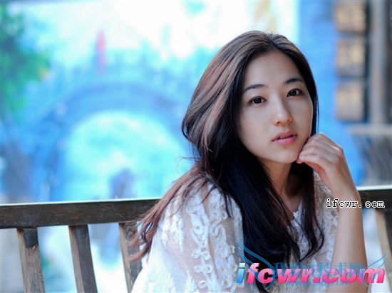 非诚勿扰12号女嘉宾李莉娜照片