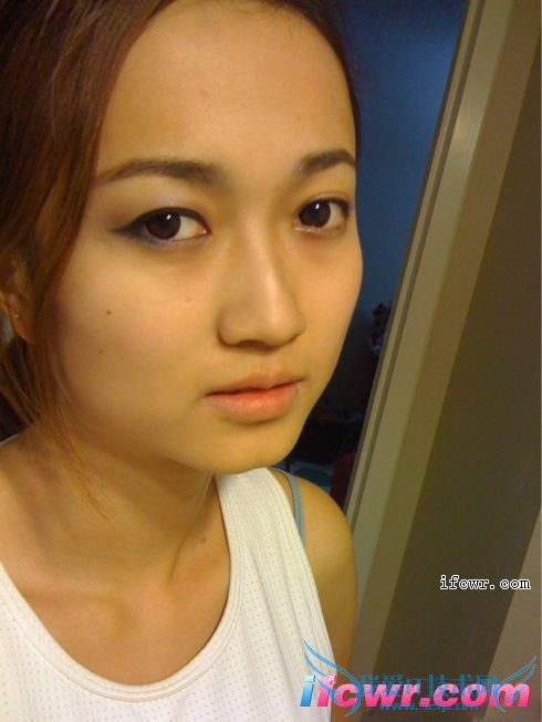 非诚勿扰4号女嘉宾刘瓅照片