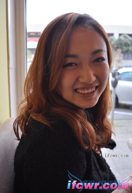 非诚勿扰4号女嘉宾刘瓅照片