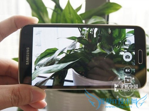 图为:三星 GALAXY S5 G9009D/电信版 正面