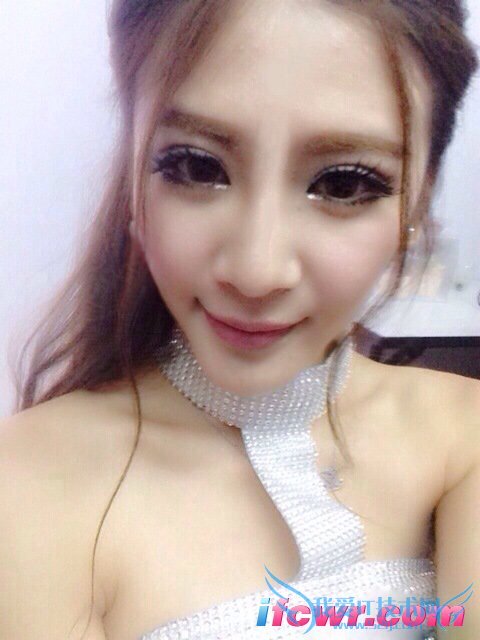 非诚勿扰22号女嘉宾张蔷照片