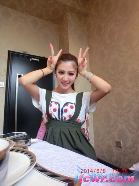 非诚勿扰22号女嘉宾张蔷照片