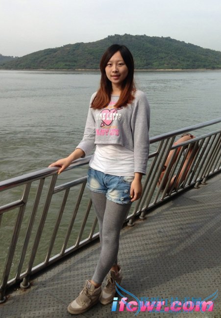 非诚勿扰女嘉宾许宁燕照片