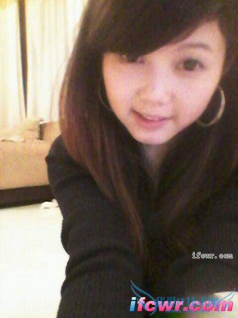 非诚勿扰4号女嘉宾华婷婷照片