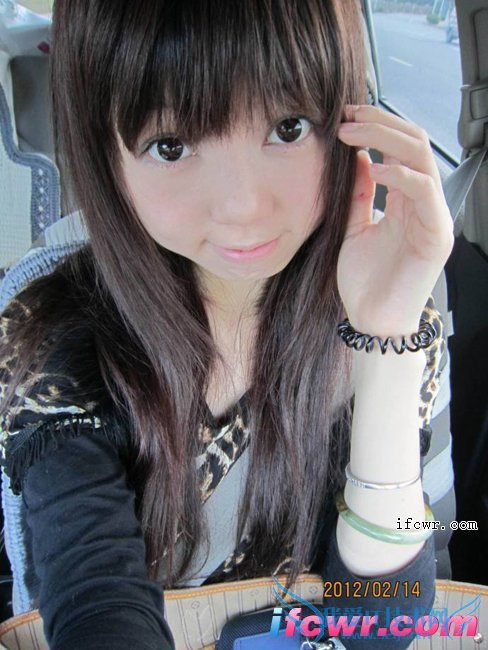 非诚勿扰4号女嘉宾华婷婷照片