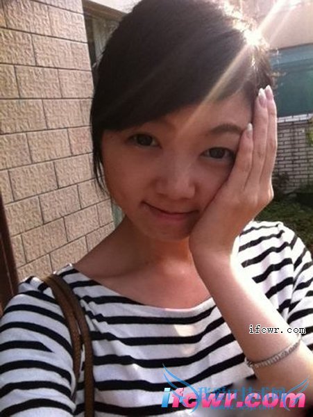 非诚勿扰4号女嘉宾华婷婷照片