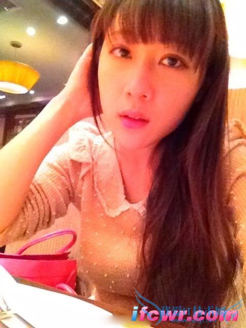 非诚勿扰5号女嘉宾尹佳照片