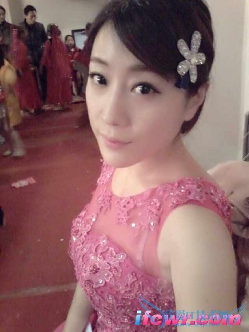 非诚勿扰5号女嘉宾尹佳照片