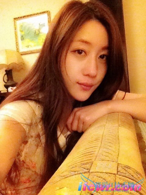 非诚勿扰5号女嘉宾尹佳照片