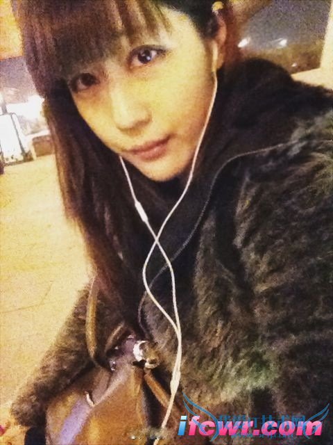 非诚勿扰5号女嘉宾尹佳照片