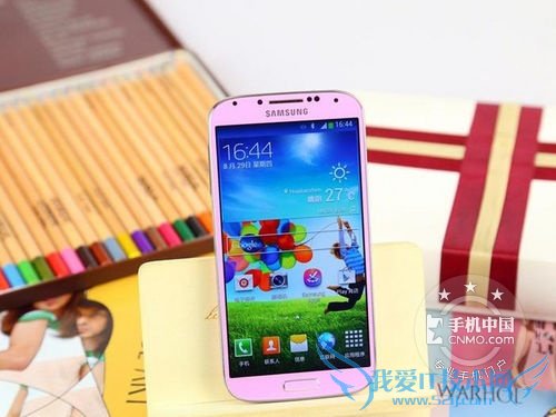 图为 三星 GALAXY S4 正面