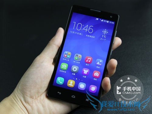 图为 华为荣耀3C 正面