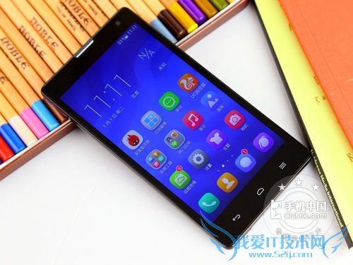 华为荣耀3C正面图