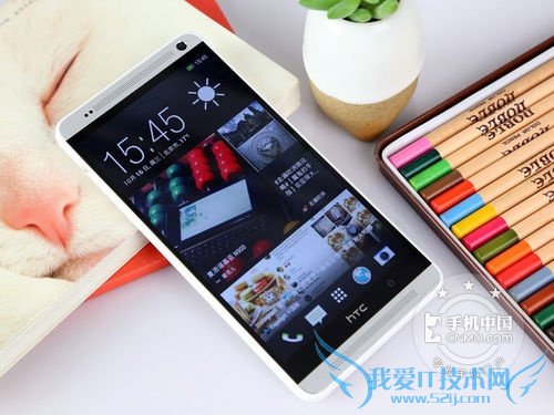 图为 HTC 8060正面