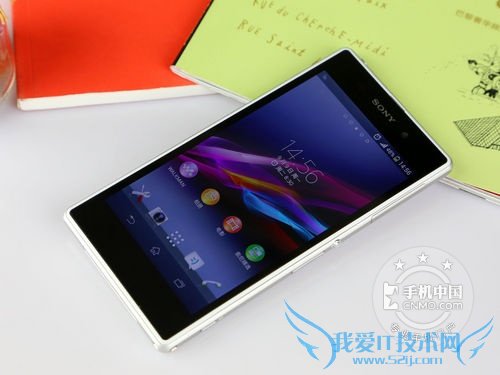 图为 索尼L39h Xperia Z1 正面